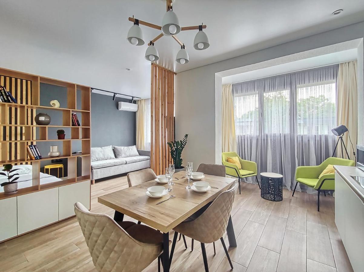 Апартаменты На Арбате 36 Кв2 Almaty Esterno foto